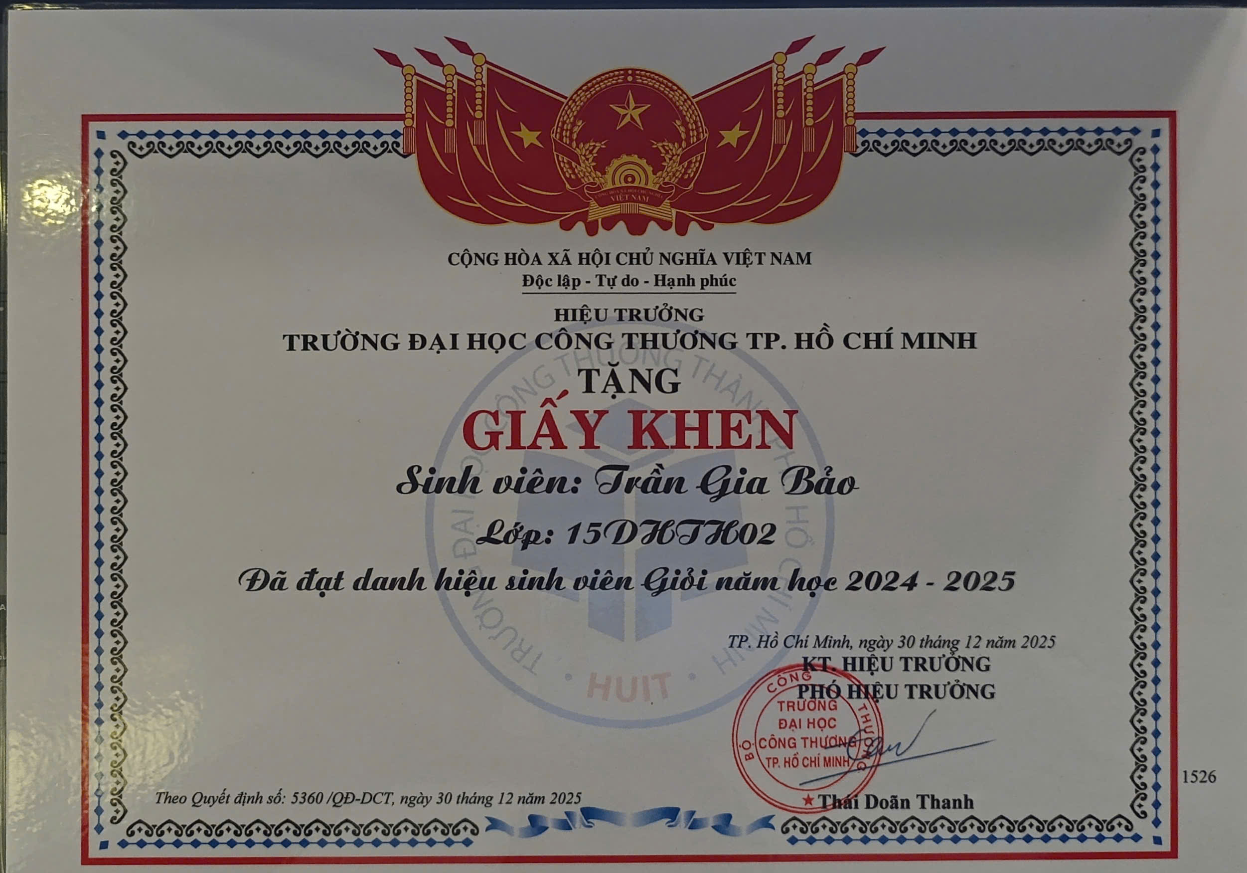 Ảnh danh hiệu sinh viên xuất sắc 2024 2025